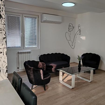 Central Modern Flat M&M Apartments Skopje Exterior foto