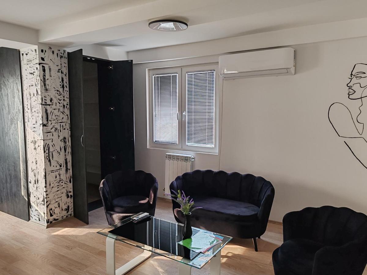Central Modern Flat M&M Apartments Skopje Exterior foto